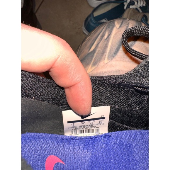 Nike - Picture 6 of 6